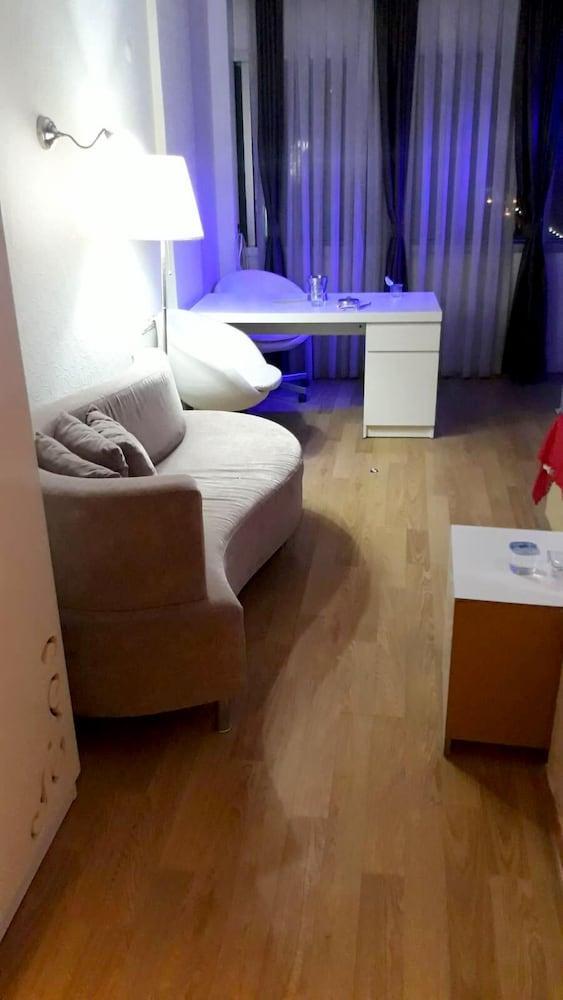 إزمير Wox Ew Hotel المظهر الخارجي الصورة