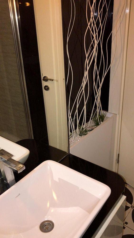 إزمير Wox Ew Hotel المظهر الخارجي الصورة